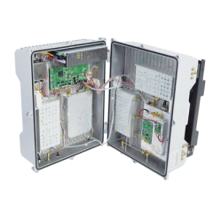 EPCOM Amplificador de Exterior para Celular en 850 MHz. MOD: CR-SOG08-V2