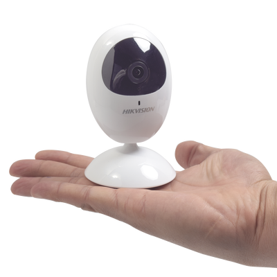 HIKVISION Cubo IP 2 Megapixel / Lente 2.8 mm / WiFi / H.265+ / 10 mts IR EXIR / Micrófono y Bocina Integrada (Audio de Dos Vías) / Interior / Se Conecta Directo a la App Hik-Connect / Micro SD MOD: DS-2CV2U21FD-IW