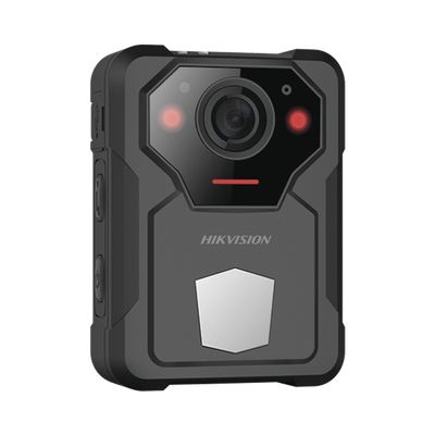 HIKVISION Body Camera Portátil / Grabación a 2K (4 Megapixel) / Pantalla 1.77" TFT / Fotos de Hasta 40 Megapixel / IP54 / H.265 / 128 GB de Almacenamiento / Microfono Integrado MOD: DS-MCW406/128G