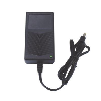 EPCOM POWERLINE Fuente de Poder de 15 Vcc Regulada / 3 Amp / Voltaje de Entrada de 100 - 240 VCA P15DC3A