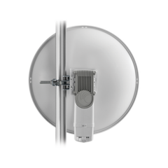 CAMBIUM NETWORKS Suscriptor PMP 450 en 5 GHz con antena integrada de 25 dBi, 40 Mbps, C054045H013 (Requiere POE30, CABEPMP) MOD: PMP450D