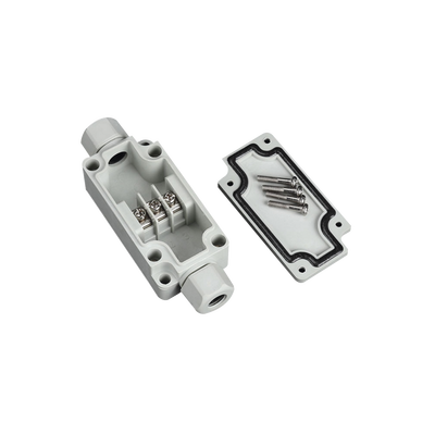 PRECISION Caja de Conexión Exterior con Terminales Intermedias para 3 Líneas (Tornillo simple). Incluye Glándulas. MOD: PST-PBT-3P