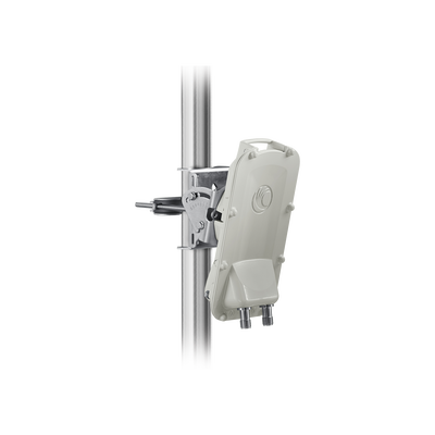 CAMBIUM NETWORKS PTP-550 Hasta 1.36 GBps / 4910 - 6200 MHz / 802.11 AC Wave 2 MU-MIMO 4: 4x4 / BackHaul Conectorizado (C050055H014A) PTP550-CE