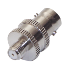 RF INDUSTRIES,LTD Adaptador en Línea de Conector BNC Hembra a SMA Hembra Corto / Celulares Motorola, Níquel/ Oro/ Teflón. RFB-1142-4