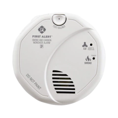 FIRST ALERT Detector Combo de Humo/CO, 120 Vca, No Requiere Panel, Con Batería de Respaldo, Sensor Inteligente de Falsas Alarmas MOD: SC7010B
