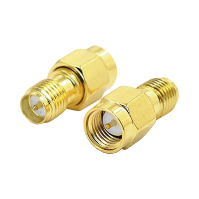 EPCOM TITANIUM Adaptador de SMA Macho a SMA Hembra Inverso, Oro/ Oro/ Teflón, MOD: TT-RM-0021