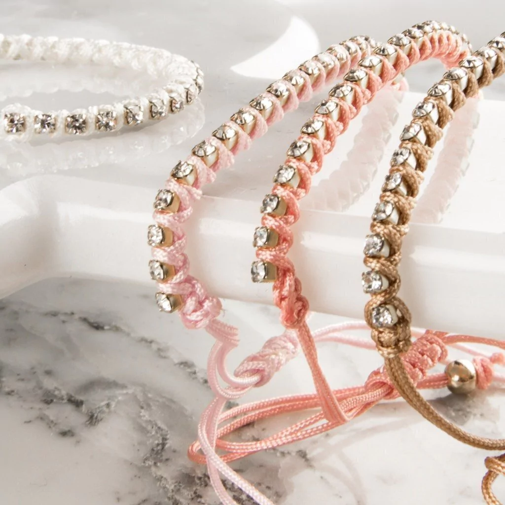 PULSERA MACRAMÉ & STRASS