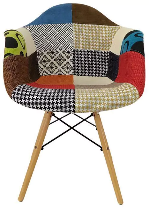 Sillón Eames tapizado Patchwork, patas de madera