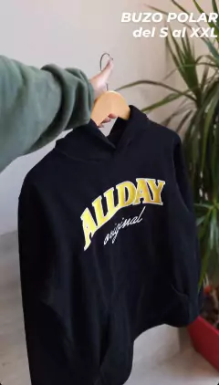 Buzo canguro polar en internet