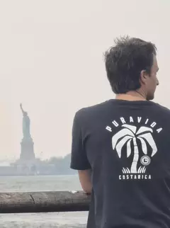 Remera Mae Tuanis , Pura Vida Negro en internet