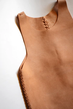TOP GAMUZADO IRIS DURAZNO - La Simona Handbags