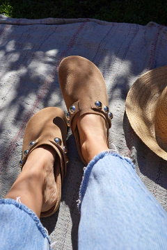 MULES POLY GAMUZA HABANO - comprar online