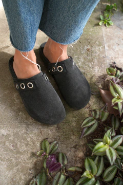MULES POLY GAMUZA GRIS ANTRACITA - La Simona Handbags
