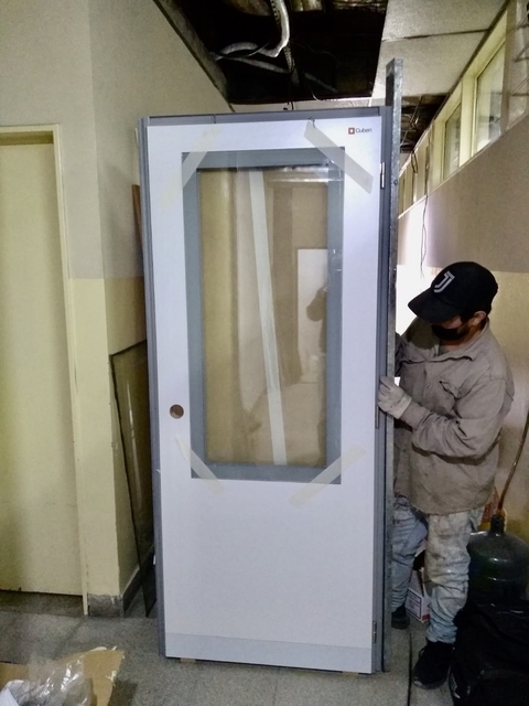 PUERTA LABORATORIO HOSPITALARIA SANITARIA - comprar online