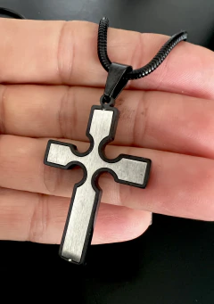 Dije CRUZ COMBINADA BLACK & SILVER - comprar online