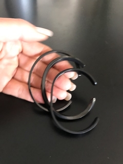 *Esclava fina negra - comprar online