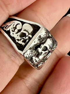 Anillo CALAVERA 4 ROSAS