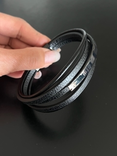 Imagen de Pulsera MULTITIRAS CHAPA NEGRA