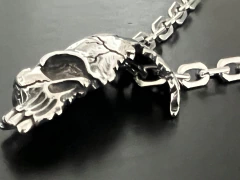 Dije RIPPED SKULL en internet