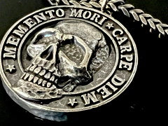 Dije MEMENTO MORI