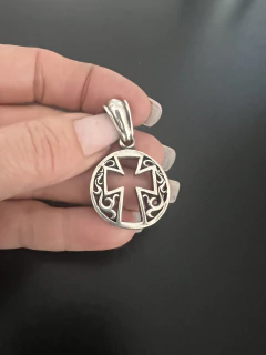 Dije CRUZ EN CIRCULO - CO&CO Joyeria & Diseño