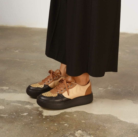 Zapas Nustek - Negro y Suela