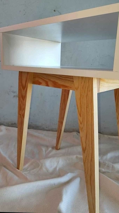 mesa de luz nórdica