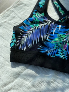 PALMA - Top deportivo con elástico ancho bajo busto y espalda cruzada - comprar online