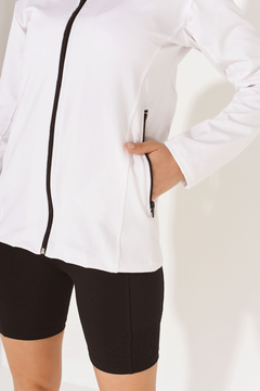 ABRIL - Campera con cierres y bolsillos - comprar online