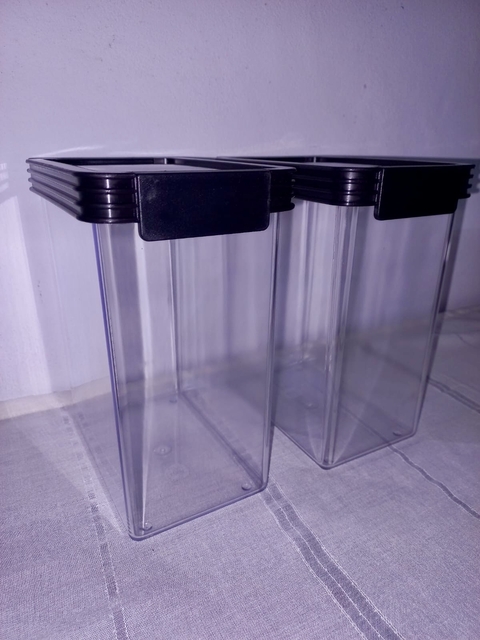 Contenedor 2.4 Lts x 1 unidad