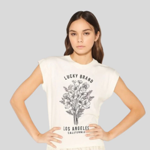 remera estampada con canutillos