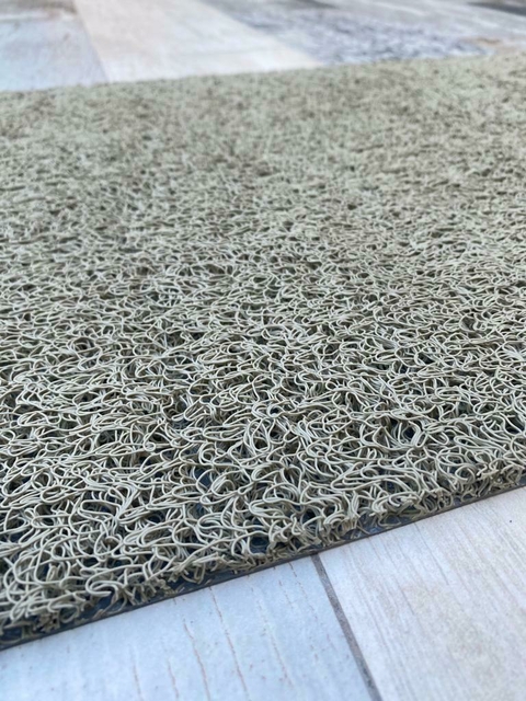 TAPETE RULO PVC LISO COLOR PLATA 10MM 85X40 CM