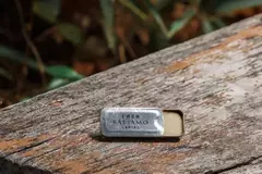 Bálsamo Labial ´´Theo´´ (Envase Metálico) - comprar online