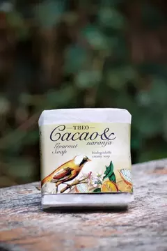 Jabón Artesanal ´´Theo´´(Linea Gourmet // Variedad: Cacao & Naranja)