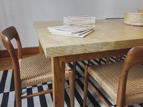 MESA BOMBAY