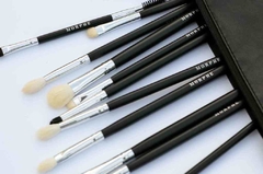 Set de brochas y pinceles para ojos Credible -MORPHE