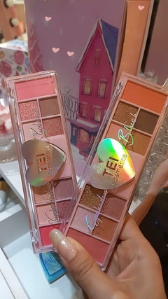 Paleta de sombras con Rubor + iluminador Tei