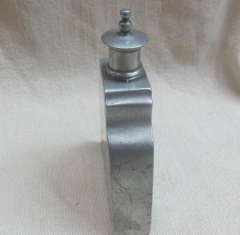 Botella COLECCIONABLE del zakflask de la lata de la botella del aroma de la botella del licor de la botella de perfume del FRASCO DEL PEWTER - Polo Antiguo - Antigüedades en Argentina
