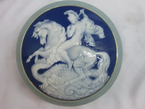 Imagen de art deco A. Barriere Limoges Francia bella época art deco San Jorge único grande