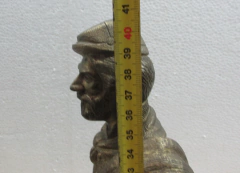 Estatua de un soldado fortinero de campaña gaucho hecha de bronce macizo c1980 en internet