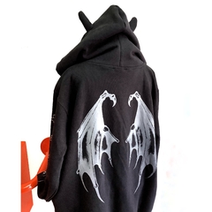 Hoodie Zipper Demon. Art 710524. en internet