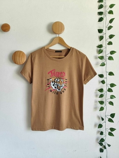 Remera básica TIGER - tienda online