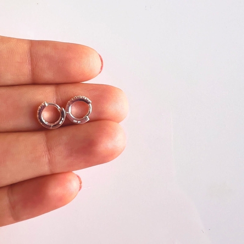 Argollitas mini: Plata y critales cubic