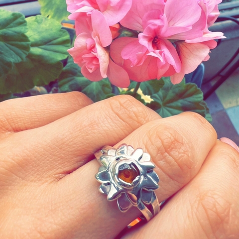 Anillo “Margarita” piedra Ambar (Resina fosilizada) plata 925