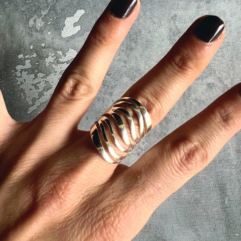 Anillo 7 líneas curvas - plata 925