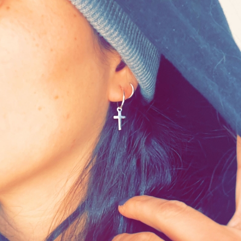 Argollitas dije cruz - plata 925