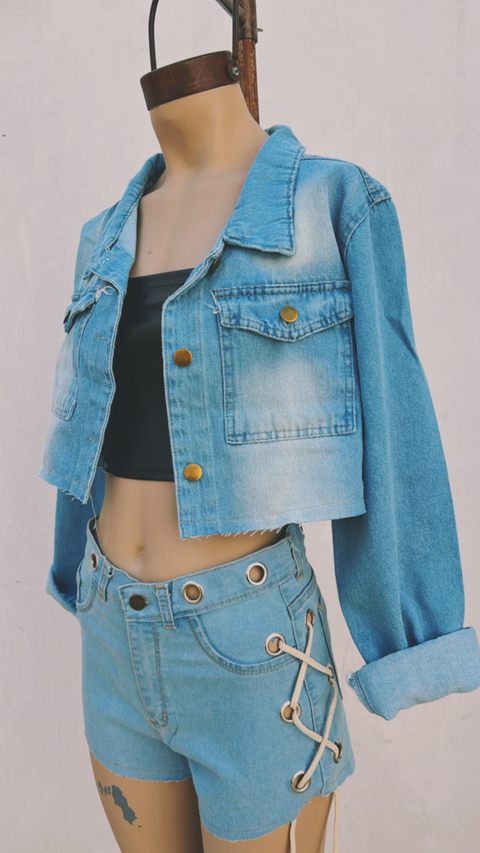 Campera Corta Mom LISA Celeste Jeans
