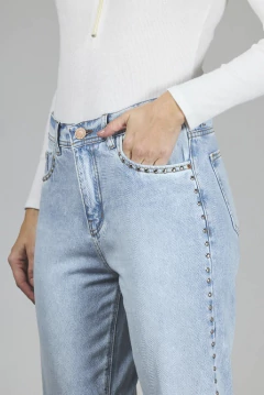 Jean mom celeste tacha lateral rigido - 191 - comprar online