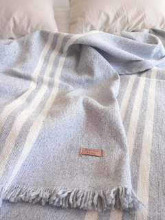 Manta rústica | Cubre sillón | Pie de cama | Premium | Gris - comprar online