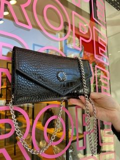 Bandolera/ Billetera Gigi Negro Croco - comprar online